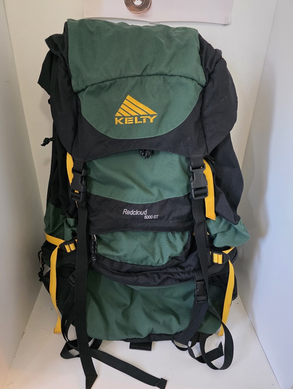 Vintage Kelty Redcloud 5000 ST Internal Frame Backpack - Green/Yellow LIKE NEW